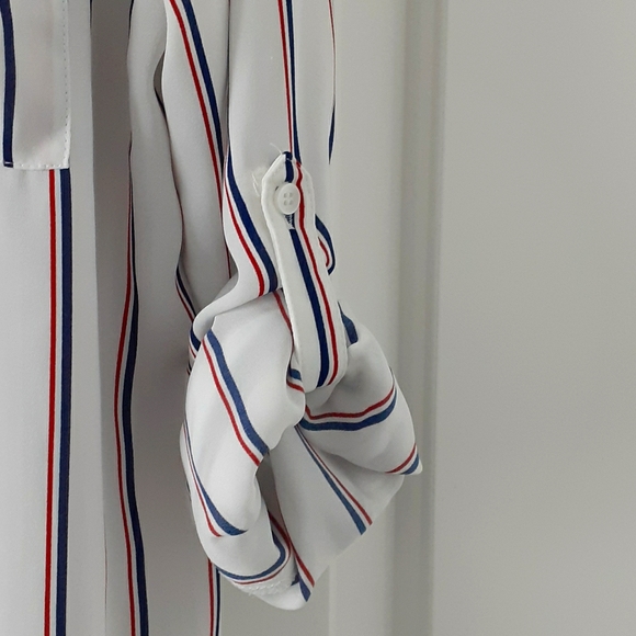 Smart Set Blouse Stripped - Picture 4 of 5